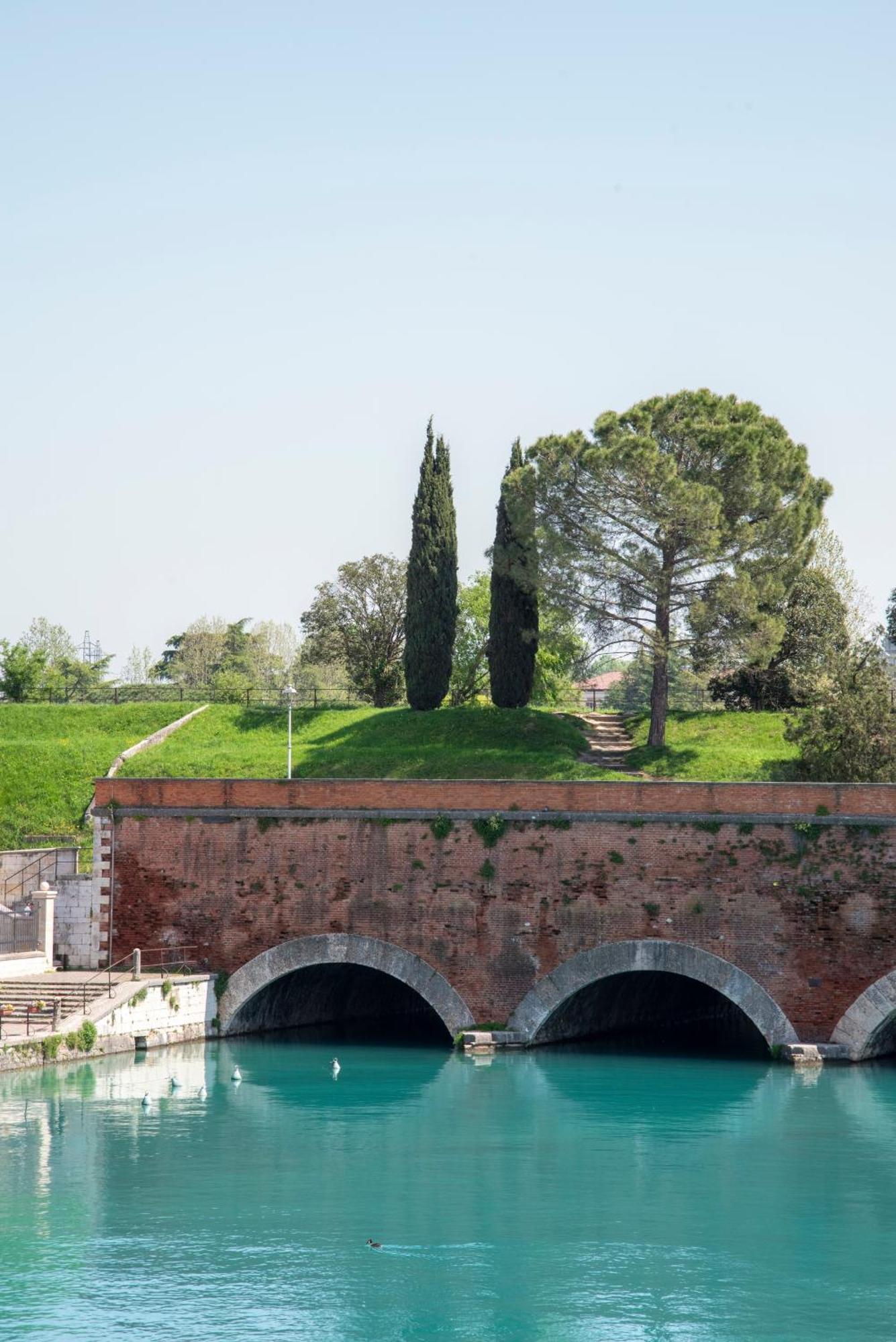 Palazzo Cordigero - Apartments Πεσκιέρα ντελ Γκάρντα Εξωτερικό φωτογραφία