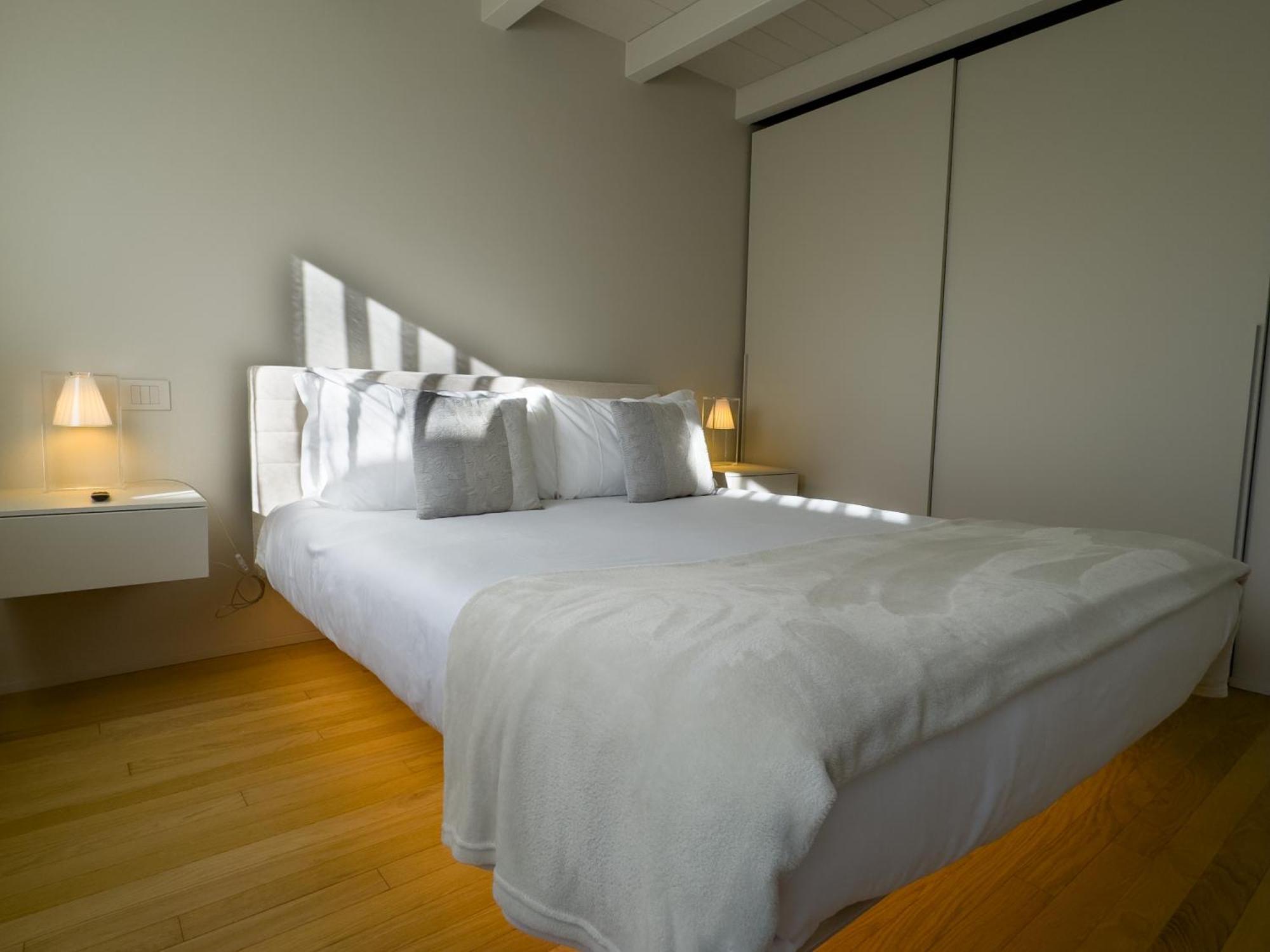 Palazzo Cordigero - Apartments Πεσκιέρα ντελ Γκάρντα Εξωτερικό φωτογραφία