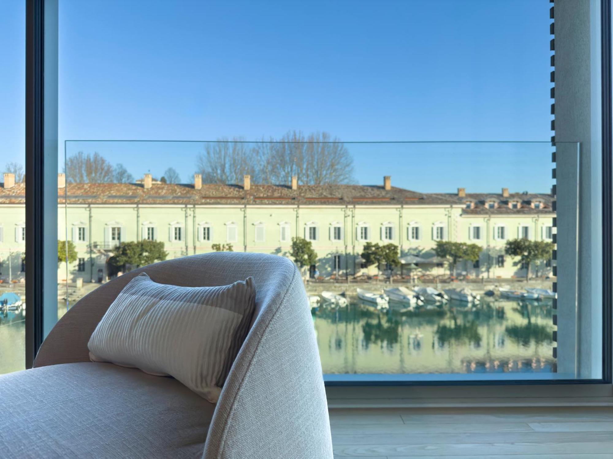Palazzo Cordigero - Apartments Πεσκιέρα ντελ Γκάρντα Εξωτερικό φωτογραφία