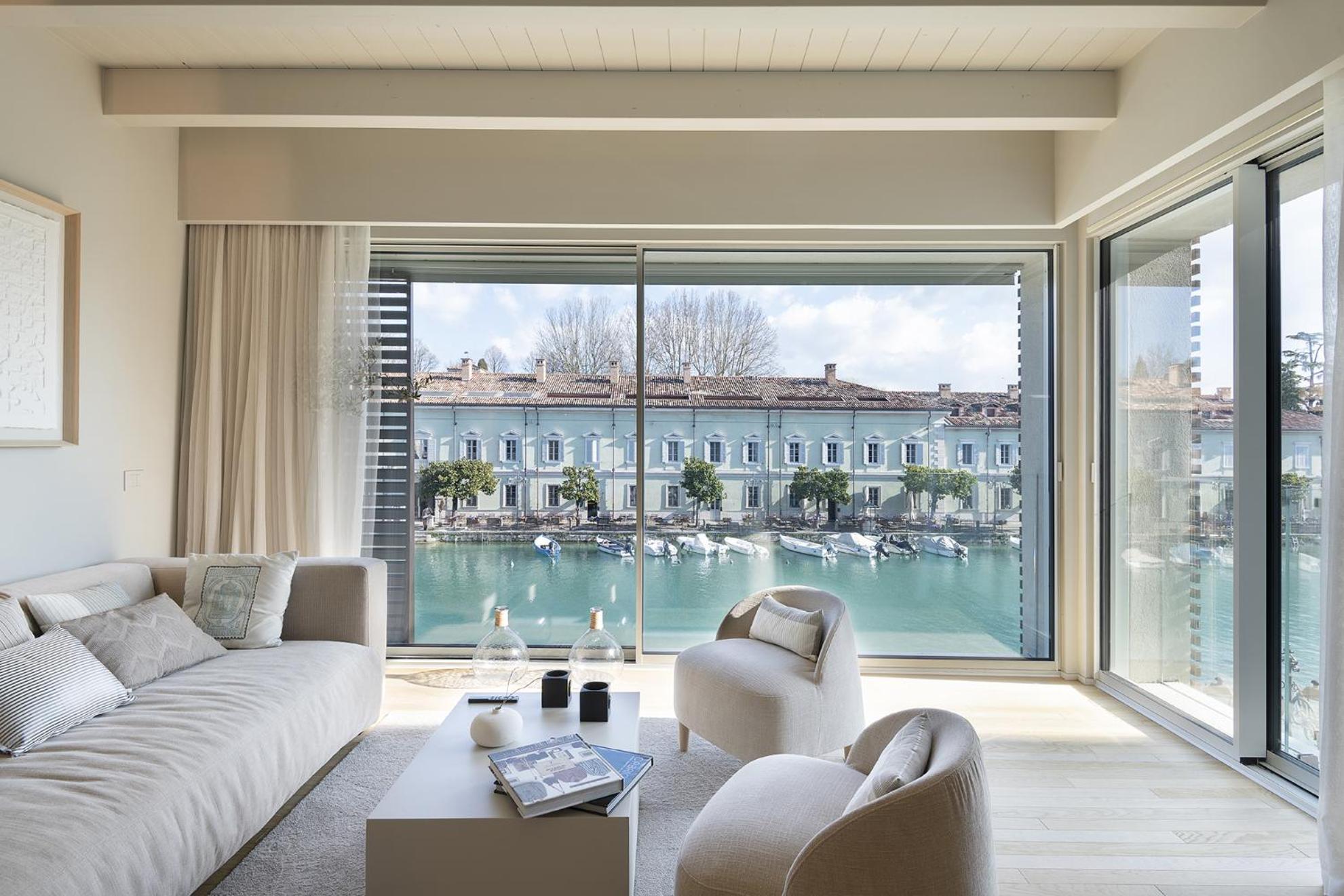 Palazzo Cordigero - Apartments Πεσκιέρα ντελ Γκάρντα Εξωτερικό φωτογραφία