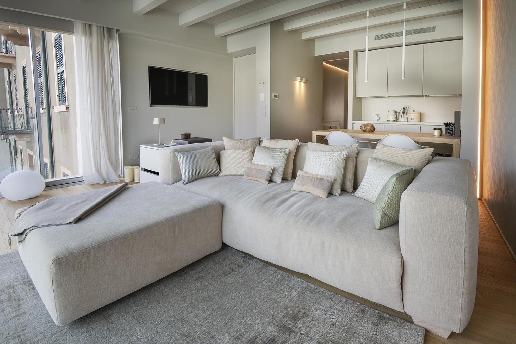 Palazzo Cordigero - Apartments Πεσκιέρα ντελ Γκάρντα Εξωτερικό φωτογραφία